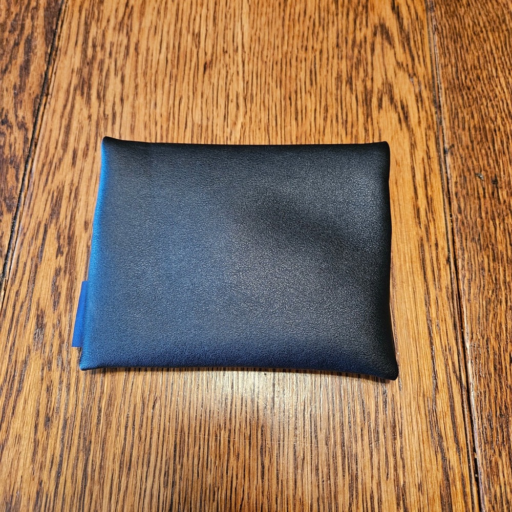United Airlines Star Wars The Rise of Skywalker Away Amenity Kit Travel Set - Picture 4 of 9